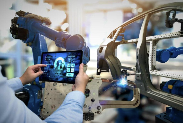 The Role of Technology in Smart Manufacturing